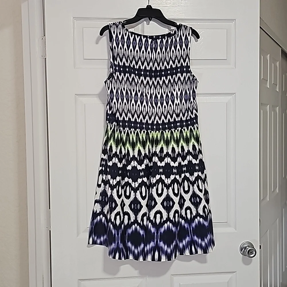 Dress - Picture 4 of 6